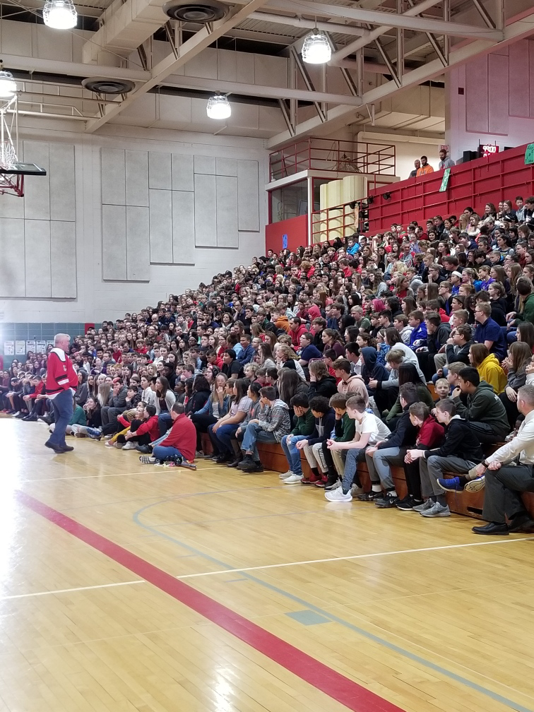 Bob Lenz speaks at school assembly